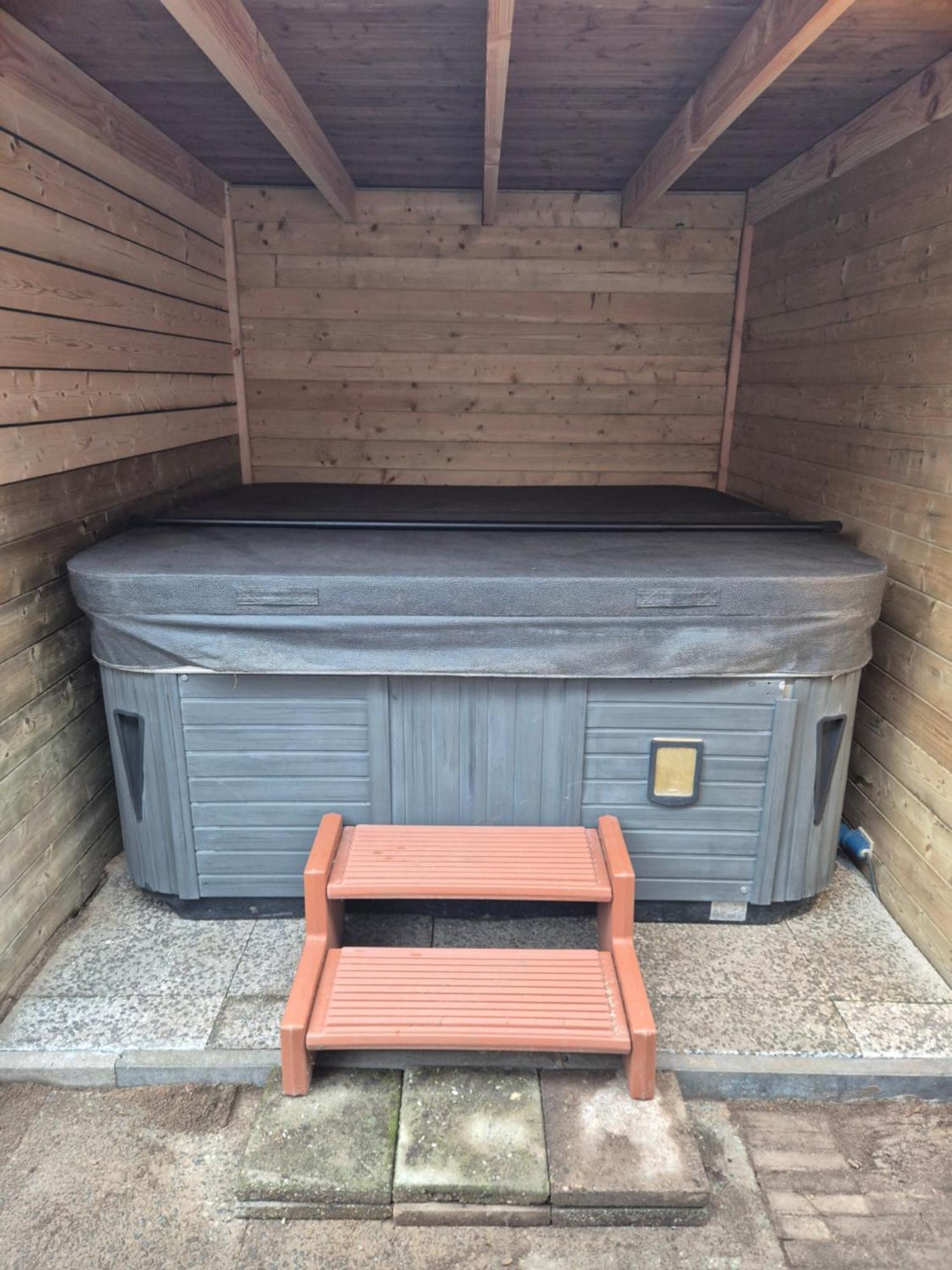 Luxe Boshuisje Met Prive Wellness & Jacuzzi Op De Veluwe Ermelo Exteriér fotografie