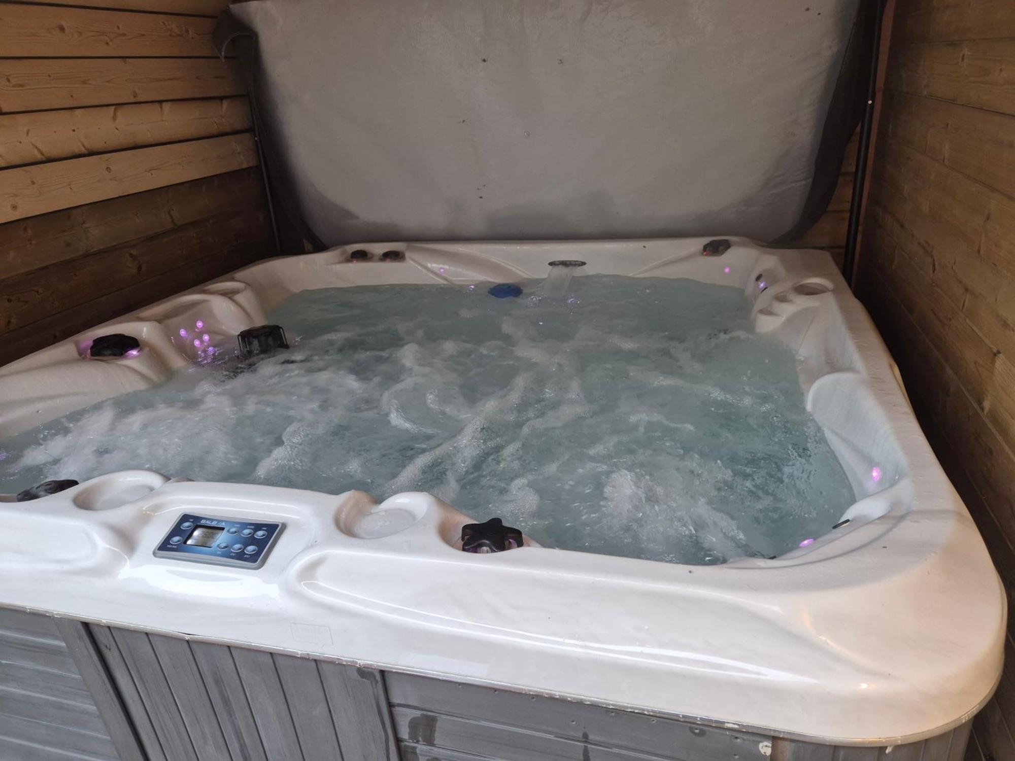 Luxe Boshuisje Met Prive Wellness & Jacuzzi Op De Veluwe Ermelo Exteriér fotografie